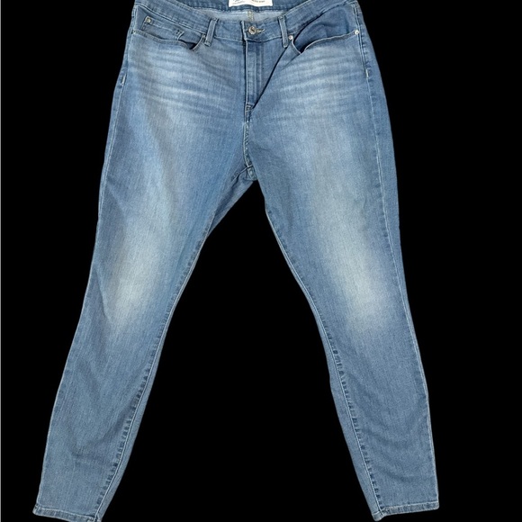 Signature by Levi Strauss Women's Straight Leg Jeans - Blue - Picture 1 of 5